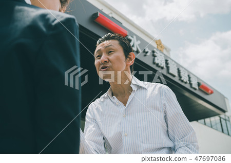 police officer, two people, policewoman 47697086