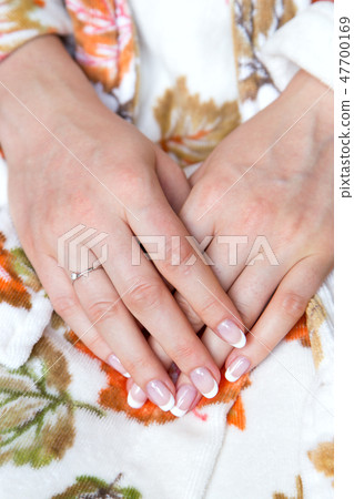 French manicure 47700169