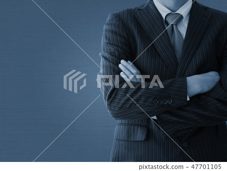 Businessmen with arms Businessmen with arms 47701105