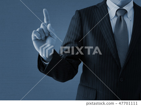 用手擺姿勢的商人 用手擺姿勢的商人 47701111