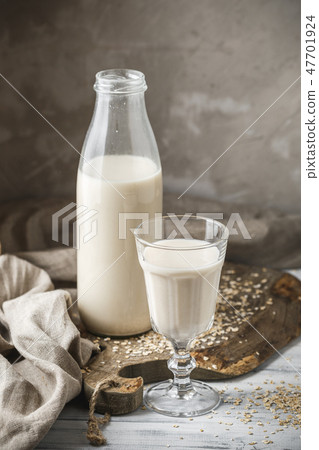 Non dairy oat milk for vegan diet 47701924