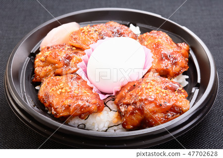 Tasty delicious chicken on rice Tasty delicious chicken on rice 47702628