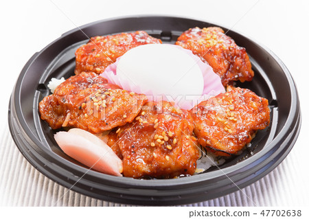 Tasty delicious chicken on rice Tasty delicious chicken on rice 47702638