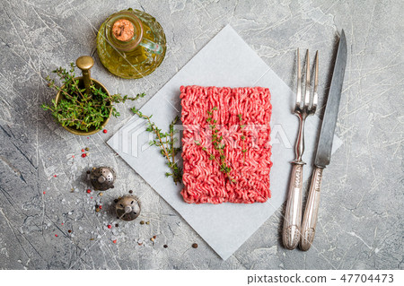 Minced meat with seasoning Minced meat with seasoning 47704473