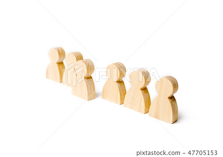 Wooden figures of people stand in the formation Wooden figures of people stand in the formation 47705153