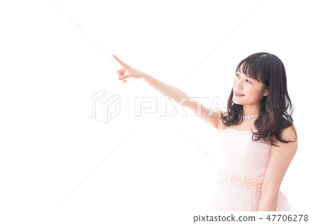 在一件桃紅色禮服的新娘婚禮圖像 在一件桃紅色禮服的新娘婚禮圖像 47706278
