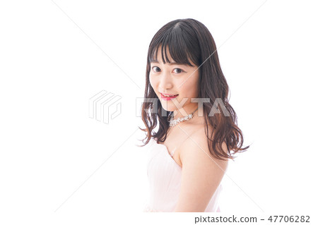 在一件桃紅色禮服的新娘婚禮圖像 在一件桃紅色禮服的新娘婚禮圖像 47706282