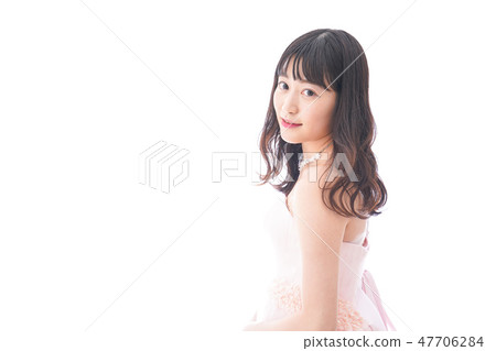 A bride wedding image in a pink dress A bride wedding image in a pink dress 47706284