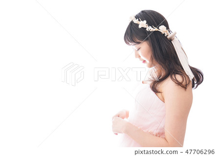 在一件桃紅色禮服的新娘婚禮圖像 在一件桃紅色禮服的新娘婚禮圖像 47706296