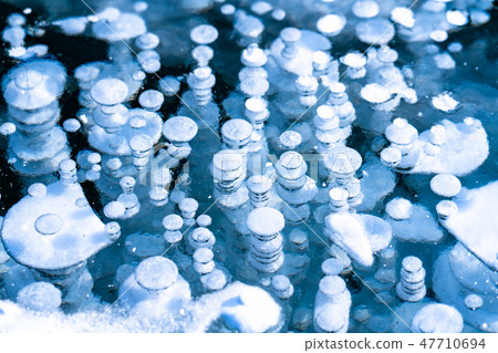 "Hokkaido" Ice bubble · natural phenomenon "Lake Bunpei" 47710694
