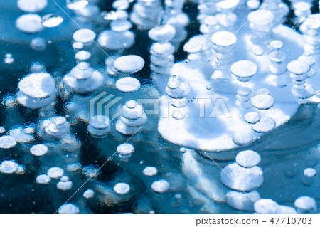 "Hokkaido" Ice bubble · natural phenomenon "Lake Bunpei" 47710703