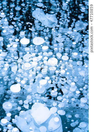 "Hokkaido" Ice bubble · natural phenomenon "Lake Bunpei" "Hokkaido" Ice bubble · natural phenomenon "Lake Bunpei" 47710859