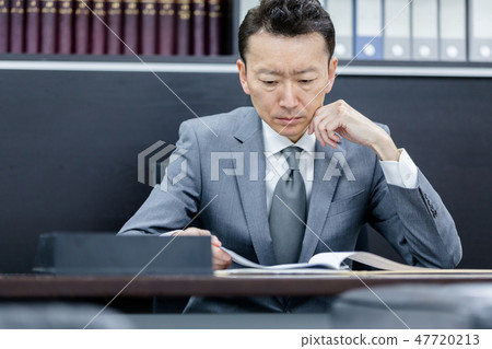 hold, gents, male 47720213