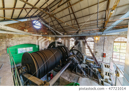    Manda pit second pitcher winding machine interior 47721014