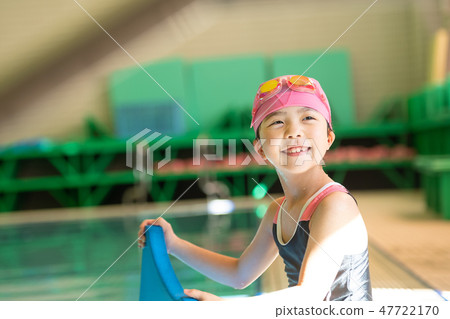 Sports club pool Kids classroom image 47722170