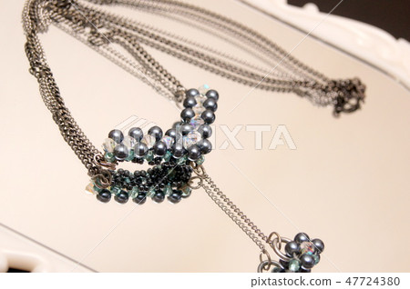 Black pearl style design necklace (handmade) Black pearl style design necklace (handmade) 47724380