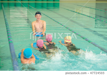 Swimming school image Swimming school image 47724503