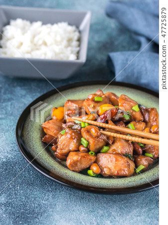 Bowl of Kung Pao chicken Bowl of Kung Pao chicken 47725879