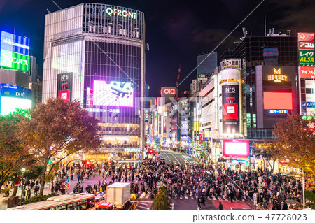  "Tokyo" Shibuya station square, scramble intersection 47728023
