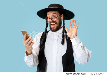 Portrait of a young orthodox Hasdim Jewish man Portrait of a young orthodox Hasdim Jewish man 47731255
