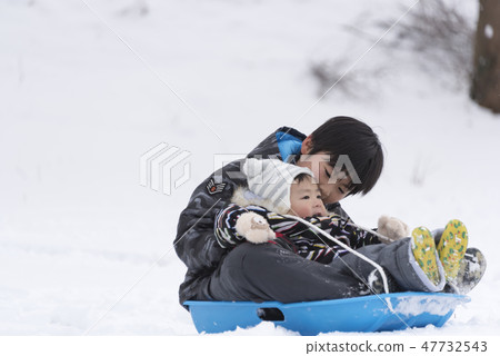 兄弟雪橇雪橇雪橇滑雪冬天 47732543