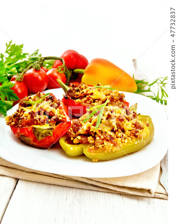 Pepper stuffed with meat and couscous 47732837