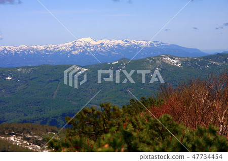 Kanto Mountains of the remaining snow seen from Konbu dake Kanto Mountains of the remaining snow seen from Konbu dake 47734454
