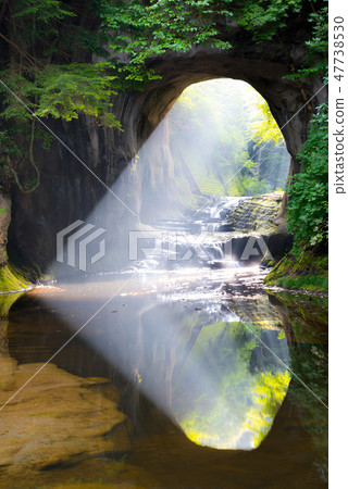 Nomizo Falls (Kimizu City Chiba Prefecture Shimizu Keiryu Park) [Warm atmosphere] 47738530