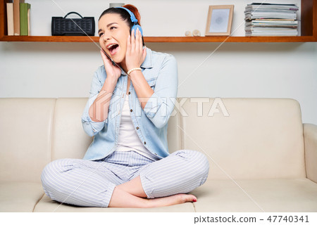 Singing a favourite song 47740341