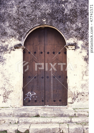 MEXICO YUCATAN VALLADOLID COLONIAL TOWN 47741571