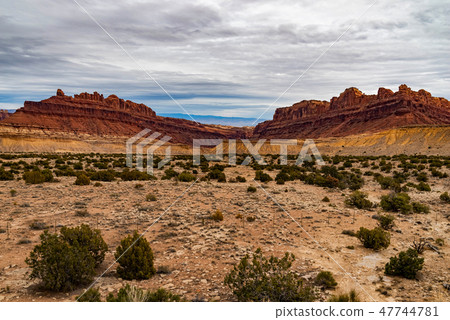Desert Canyon Desert Canyon 47744781