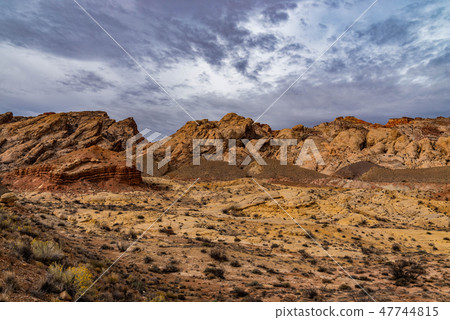 Southwest Cliffs of Utah 47744815