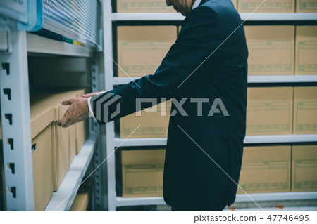 records room, gents, male 47746495