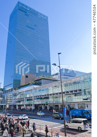 Shinjuku station south exit 47746584