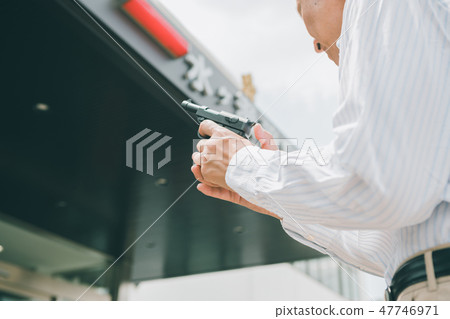 派出所 男人 男 47746971