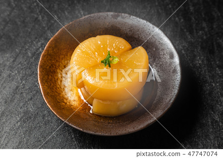 Fluffy radish Boiled Japanese radish Fluffy radish Boiled Japanese radish 47747074