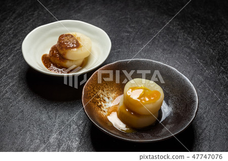 Fluffy radish Boiled Japanese radish 47747076