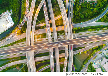 intersection traffic city road vehicle movement 47747678