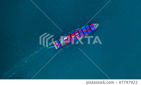 Container ship carrying container Container ship carrying container 47747922