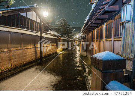 Snow scene of Nagamachi samurai house Snow scene of Nagamachi samurai house 47751294