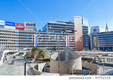 新宿站西口站前景觀 新宿站西口站前景觀 47752319