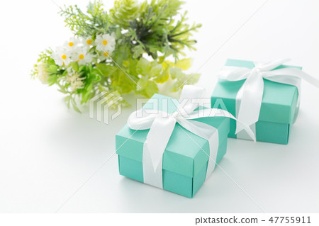 Present gifts Present gifts 47755911