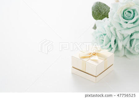 Present gifts Present gifts 47756525