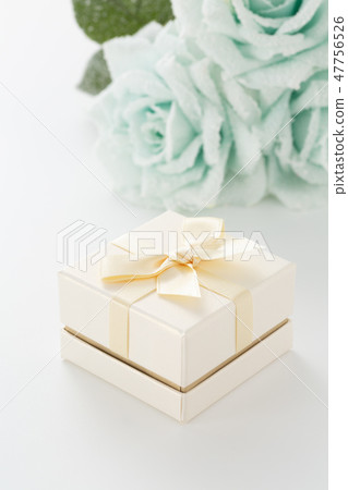 Present gifts 47756526