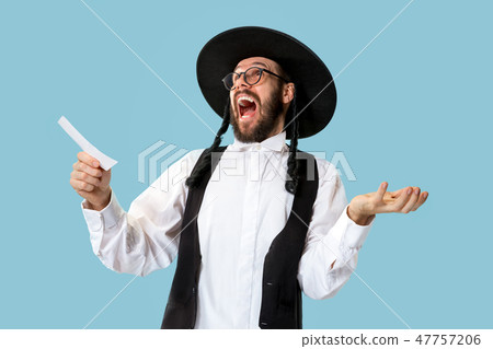 Portrait of a young orthodox Hasdim Jewish man Portrait of a young orthodox Hasdim Jewish man 47757206