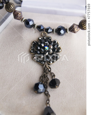 Black choker Black choker 47757889