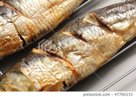 Up grilled sardines. 47760133