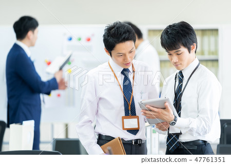 男性僱員商人企業圖像 男性僱員商人企業圖像 47761351