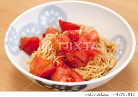 Asian noodle with instant noodles 47763018