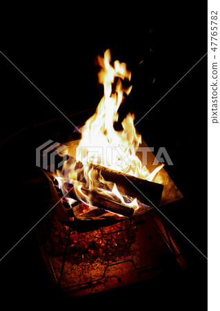 篝火 47765782
